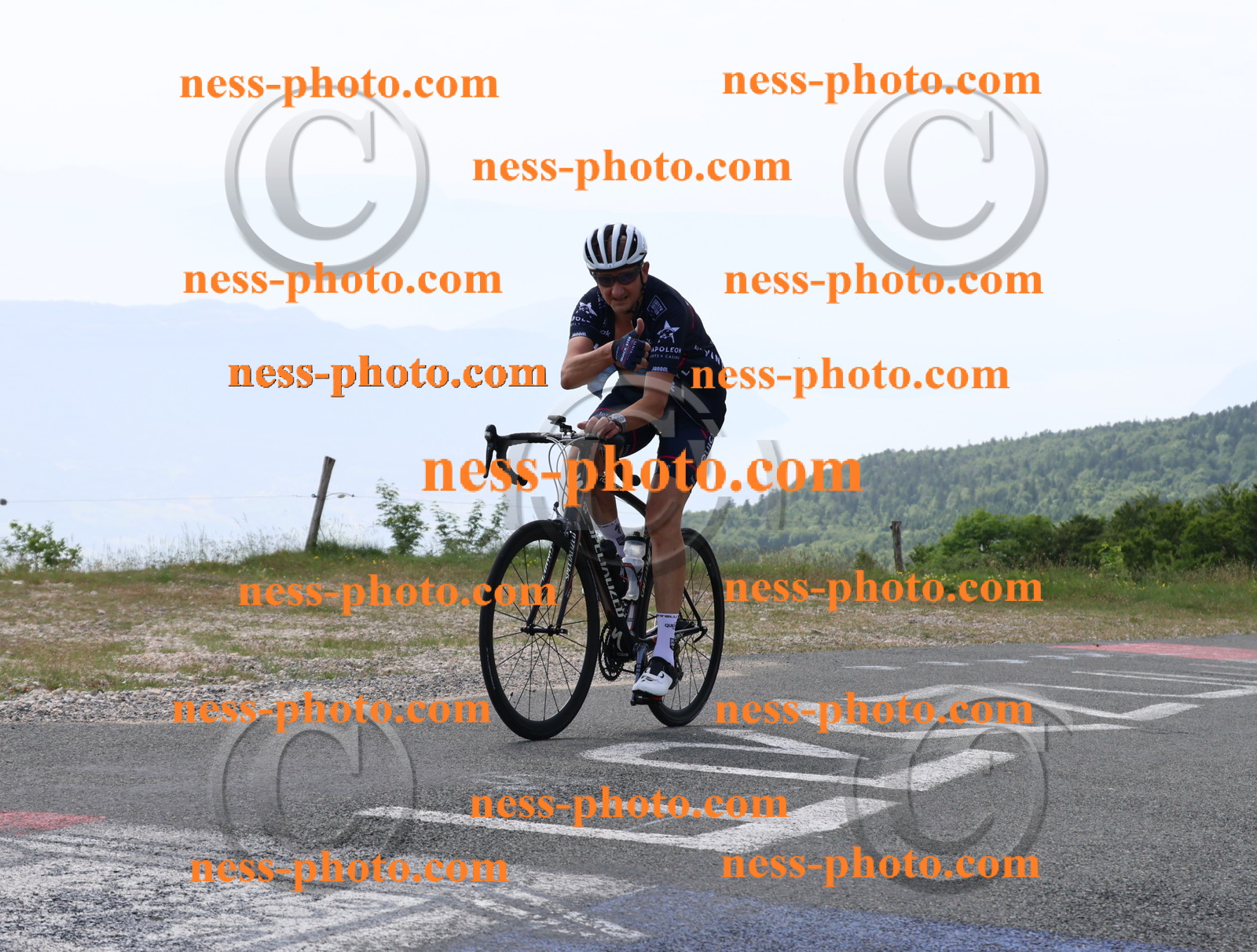 Col du grand Colombier (1800).JPG