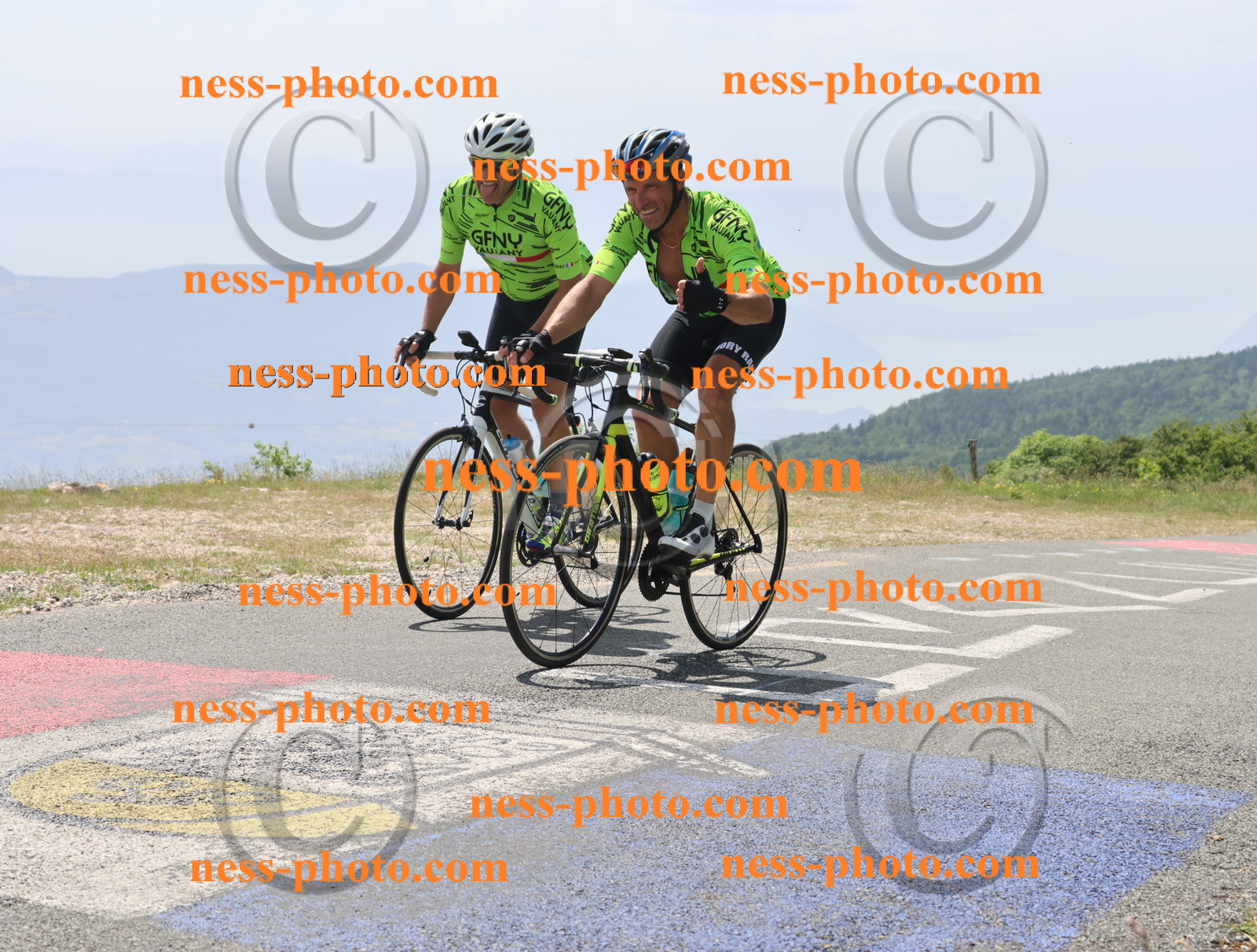 Col du grand Colombier (2138).JPG