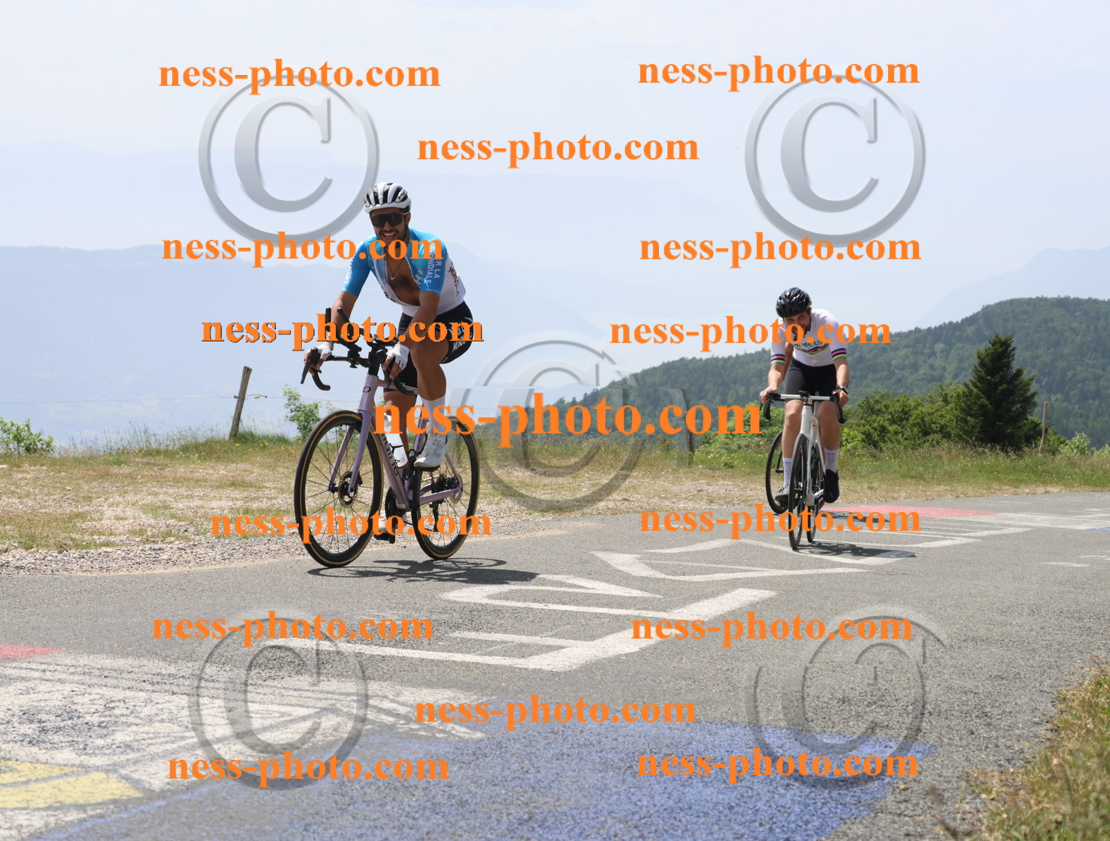 Col du grand Colombier (2130).JPG