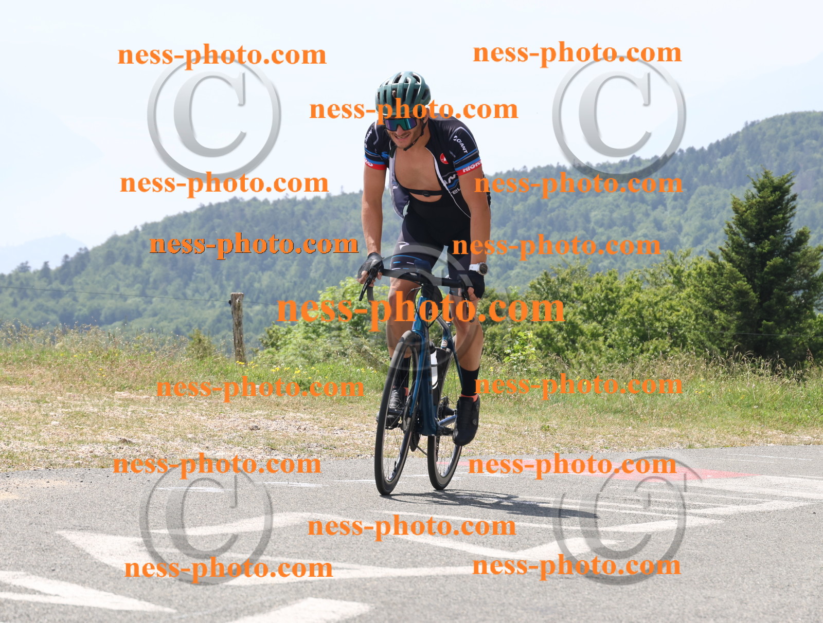 Col du grand Colombier (2058).JPG