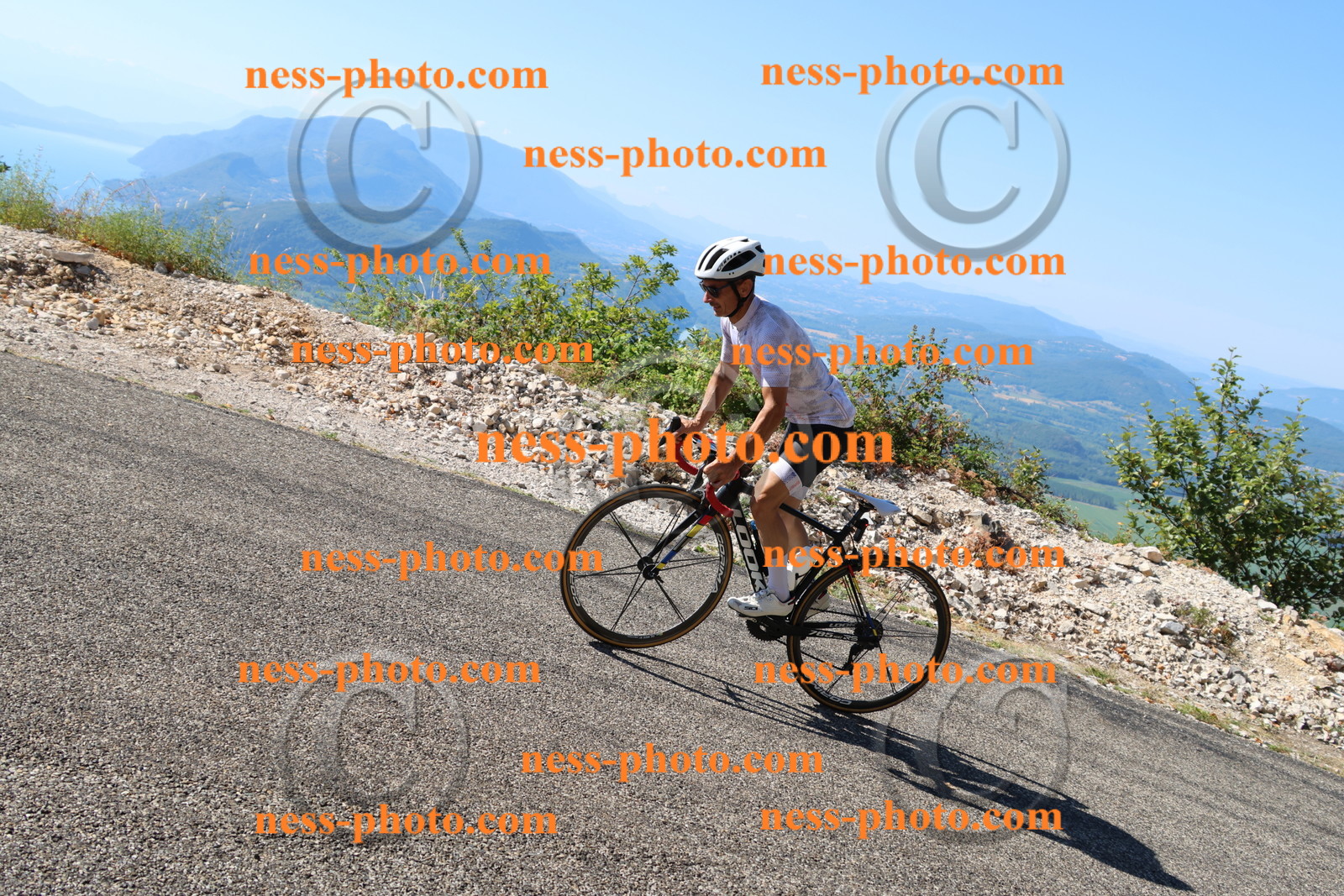 Col du Grand Colombier (1667).JPG