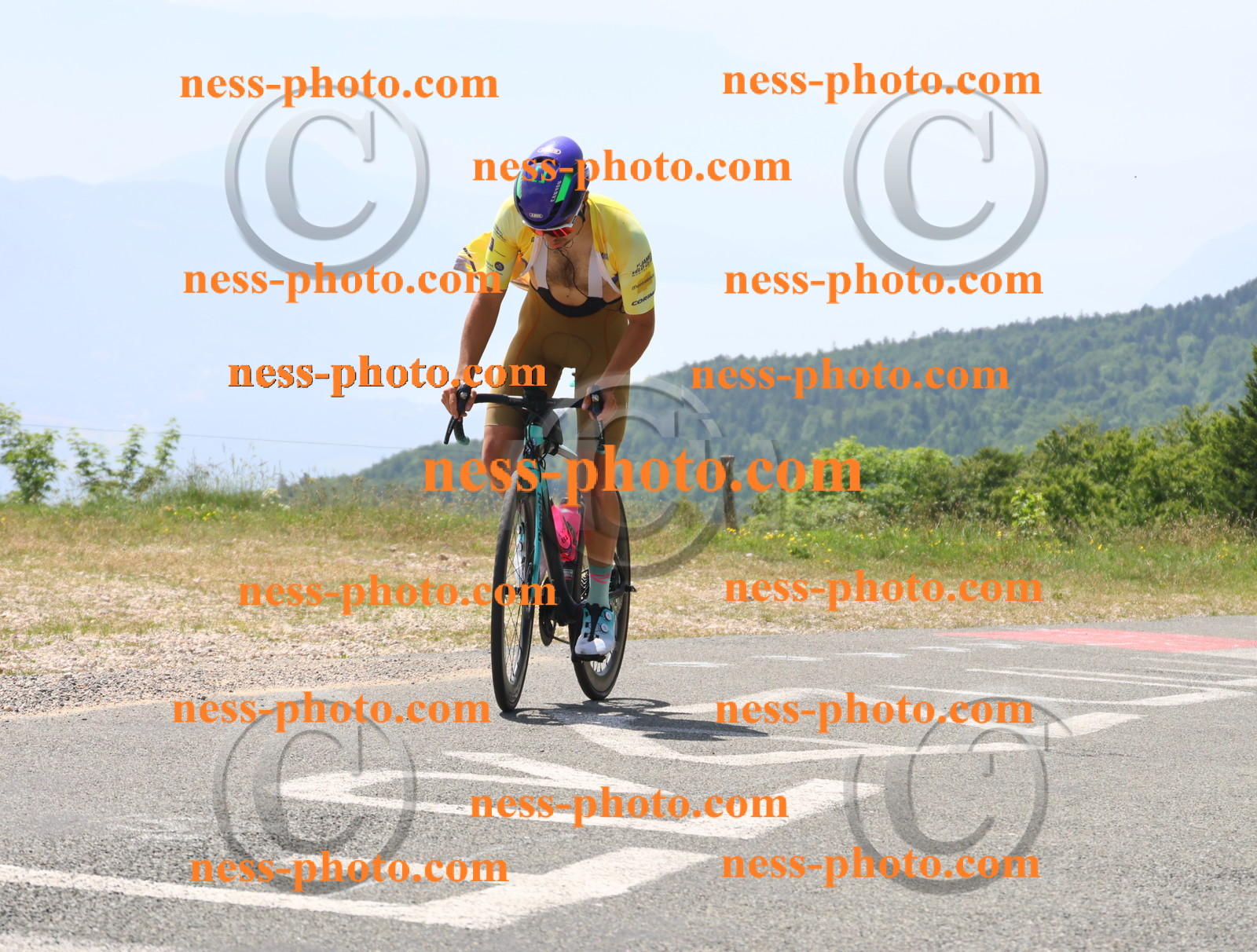 Col du grand Colombier (2256).JPG