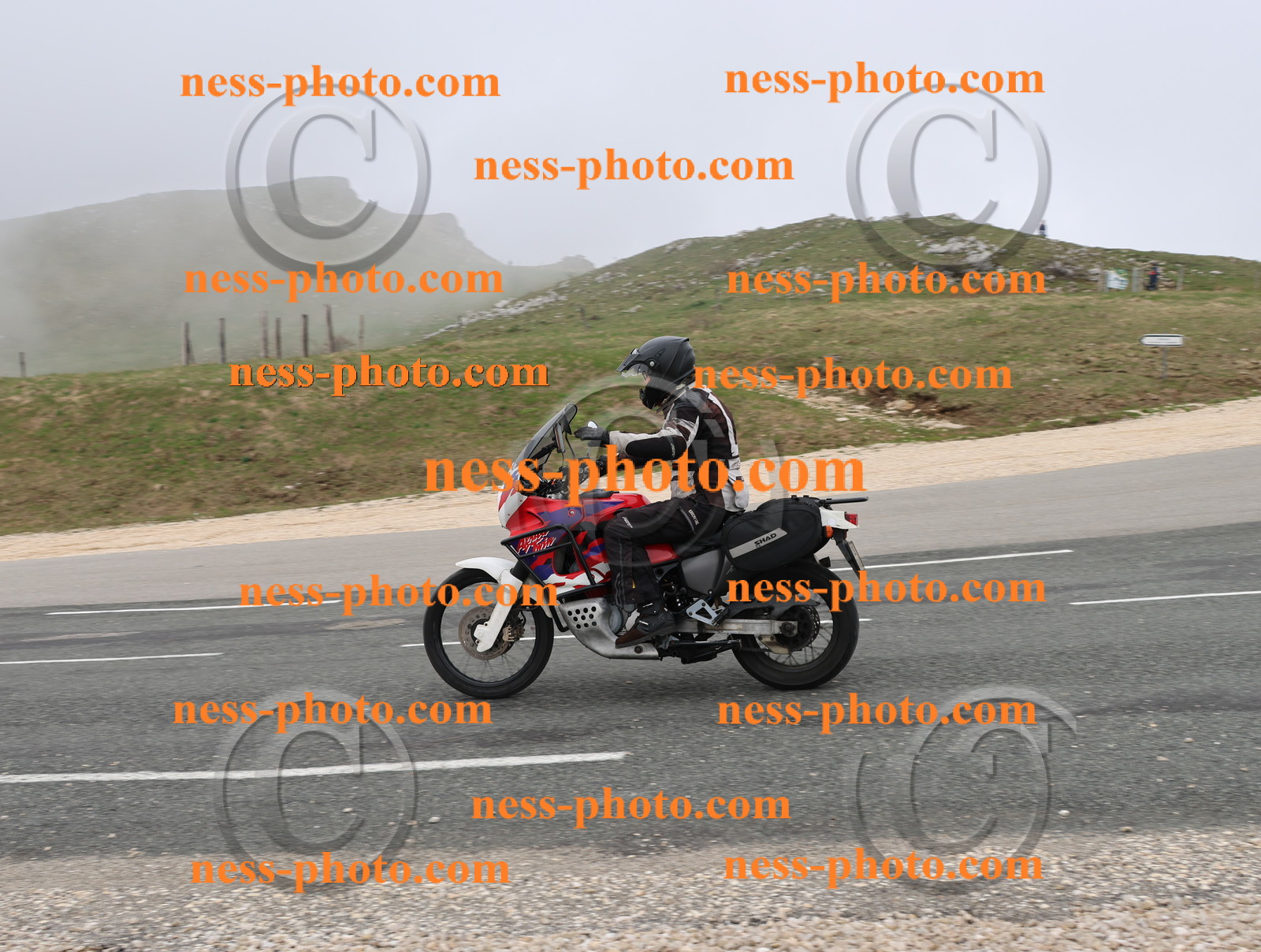 Col du Grand Colombier (35).JPG