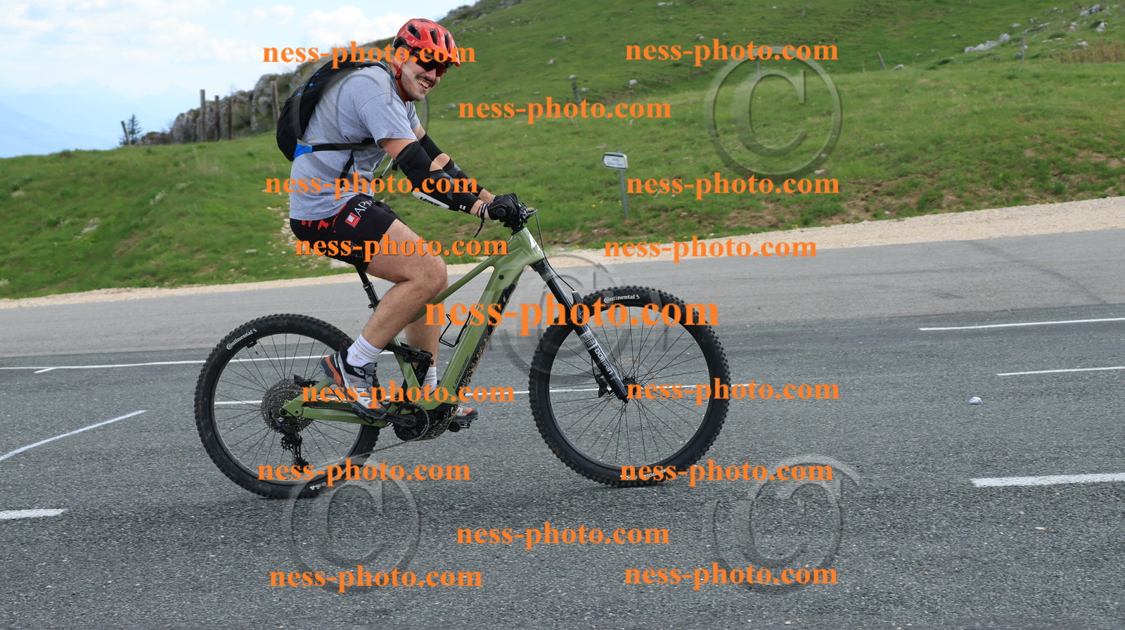 Col du grand Colombier (800).JPG