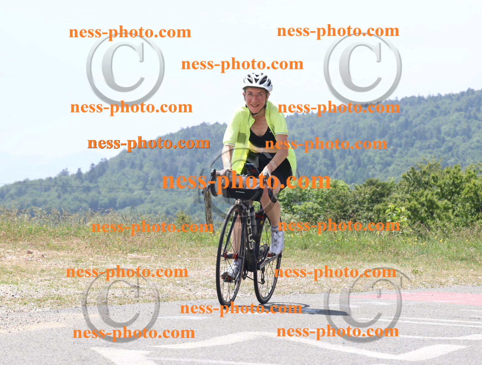 Col du grand Colombier (2088).JPG