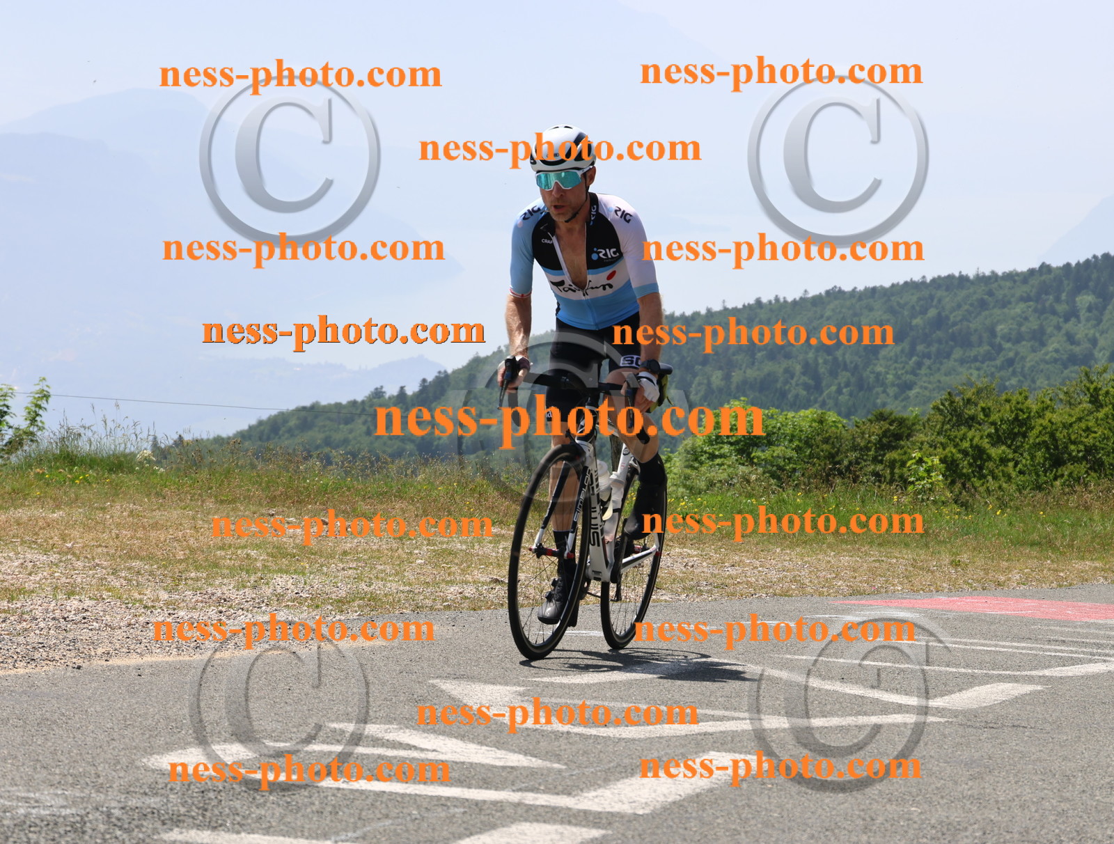 Col du grand Colombier (2261).JPG