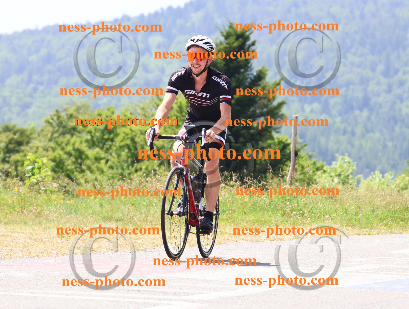 Col du grand Colombier (2433).JPG