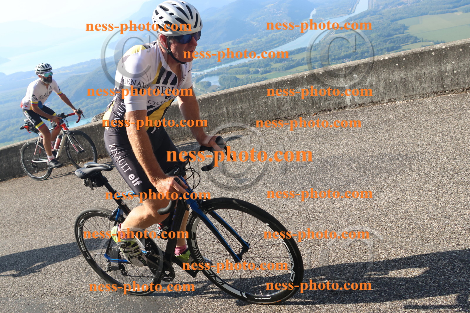 Col du Grand Colombier (1350).JPG