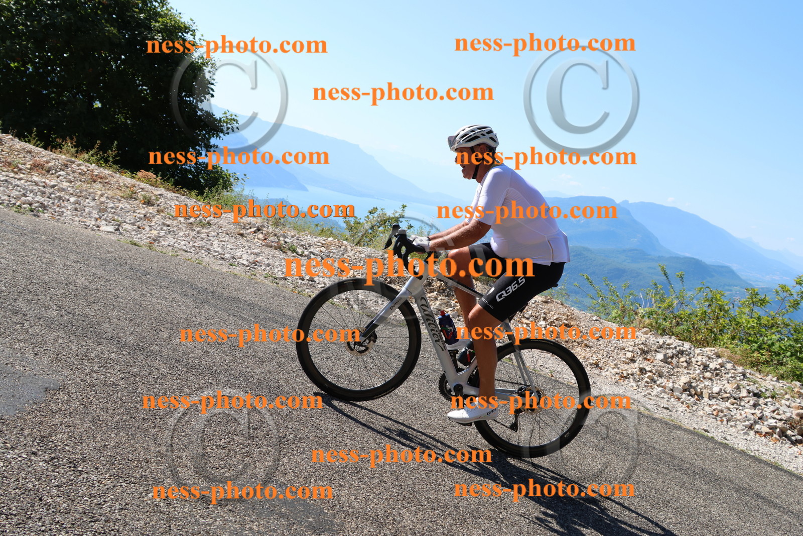 Col du Grand Colombier (1674).JPG