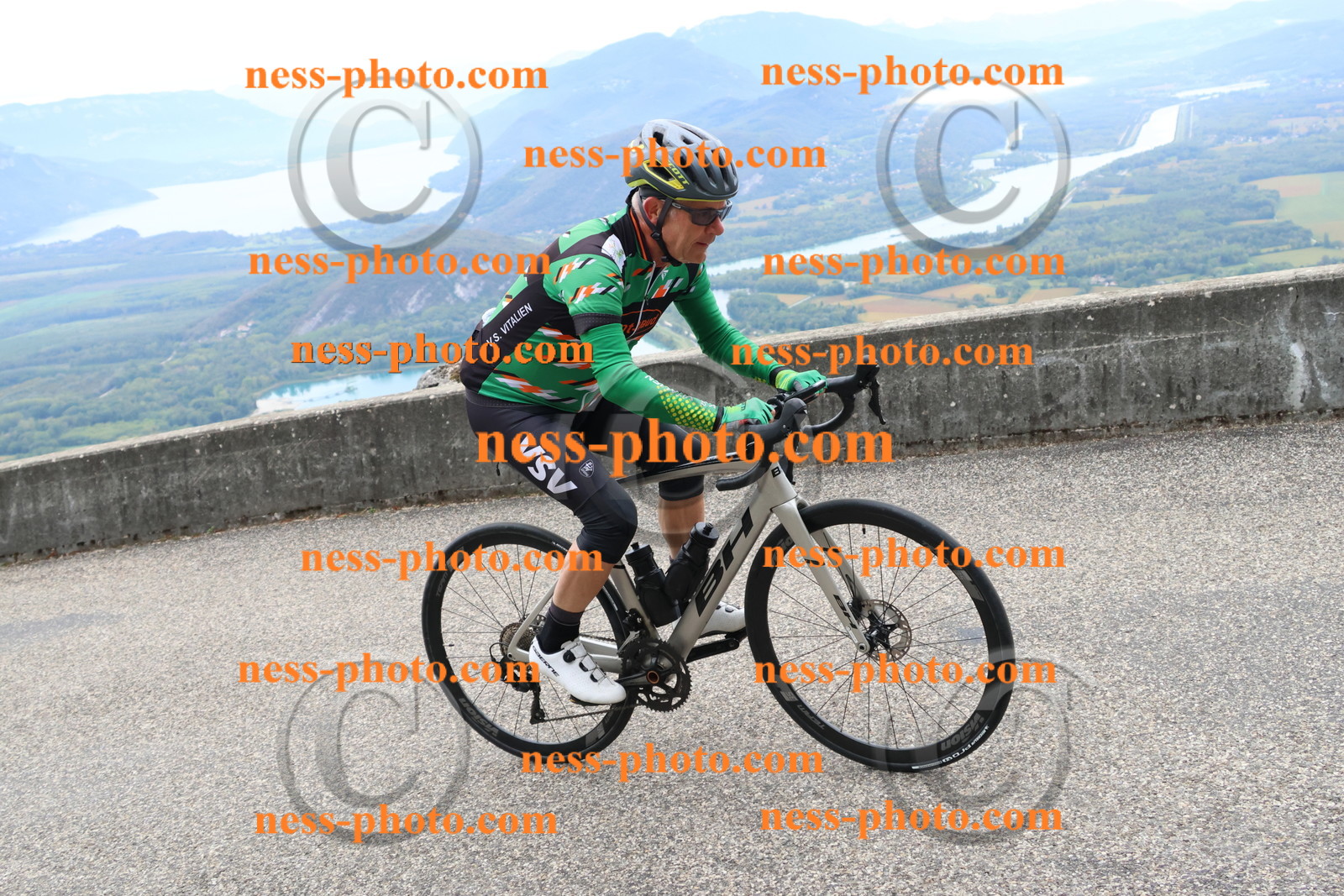 Col du Grand Colombier (1090).JPG