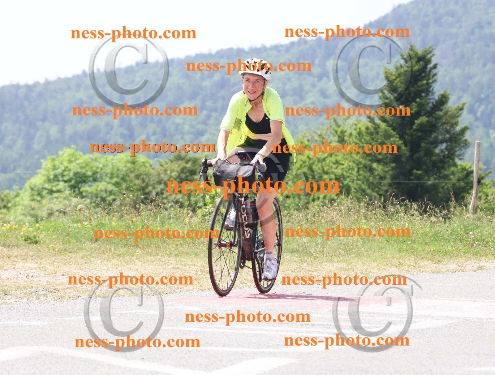 Col du grand Colombier (2087).JPG