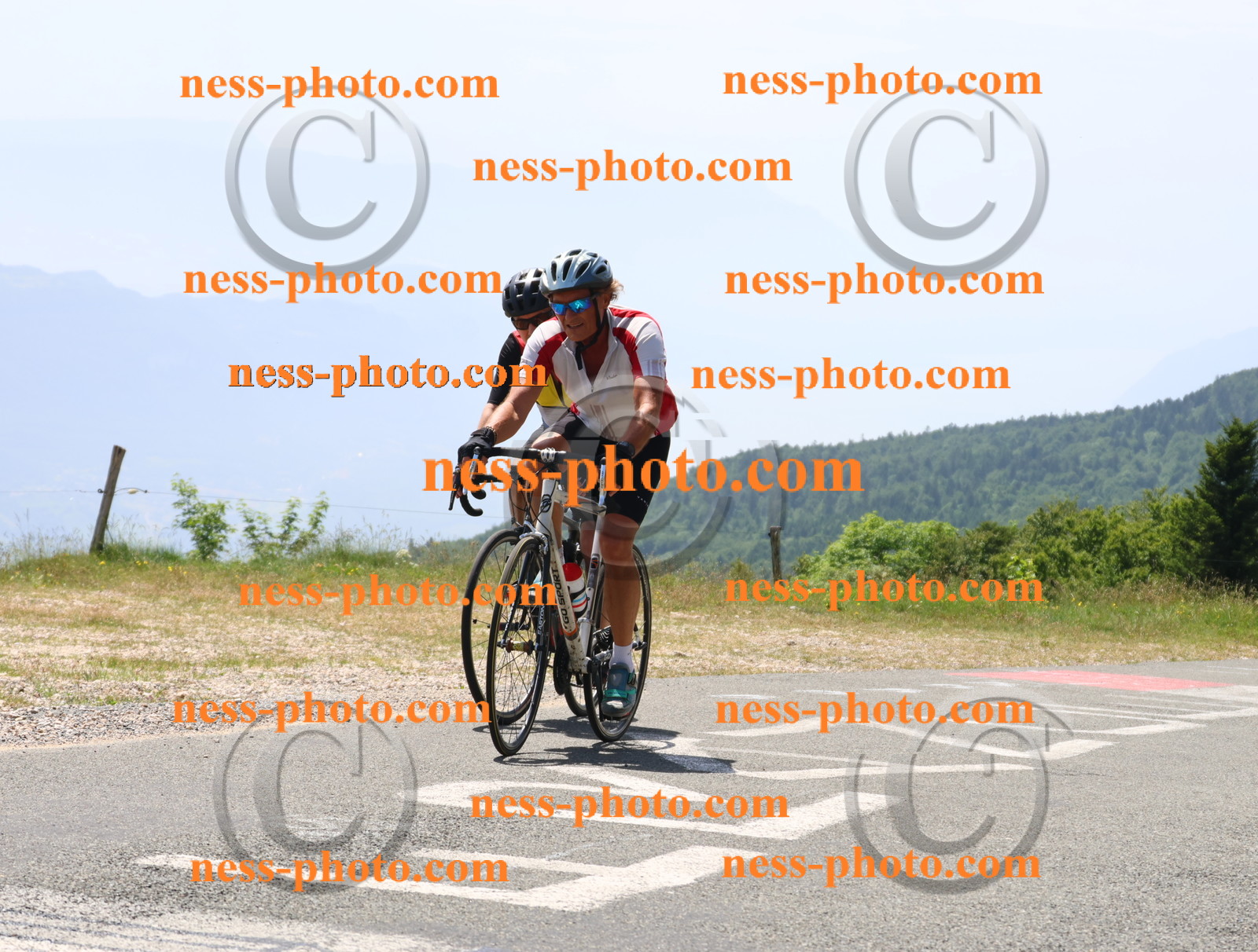 Col du grand Colombier (2478).JPG