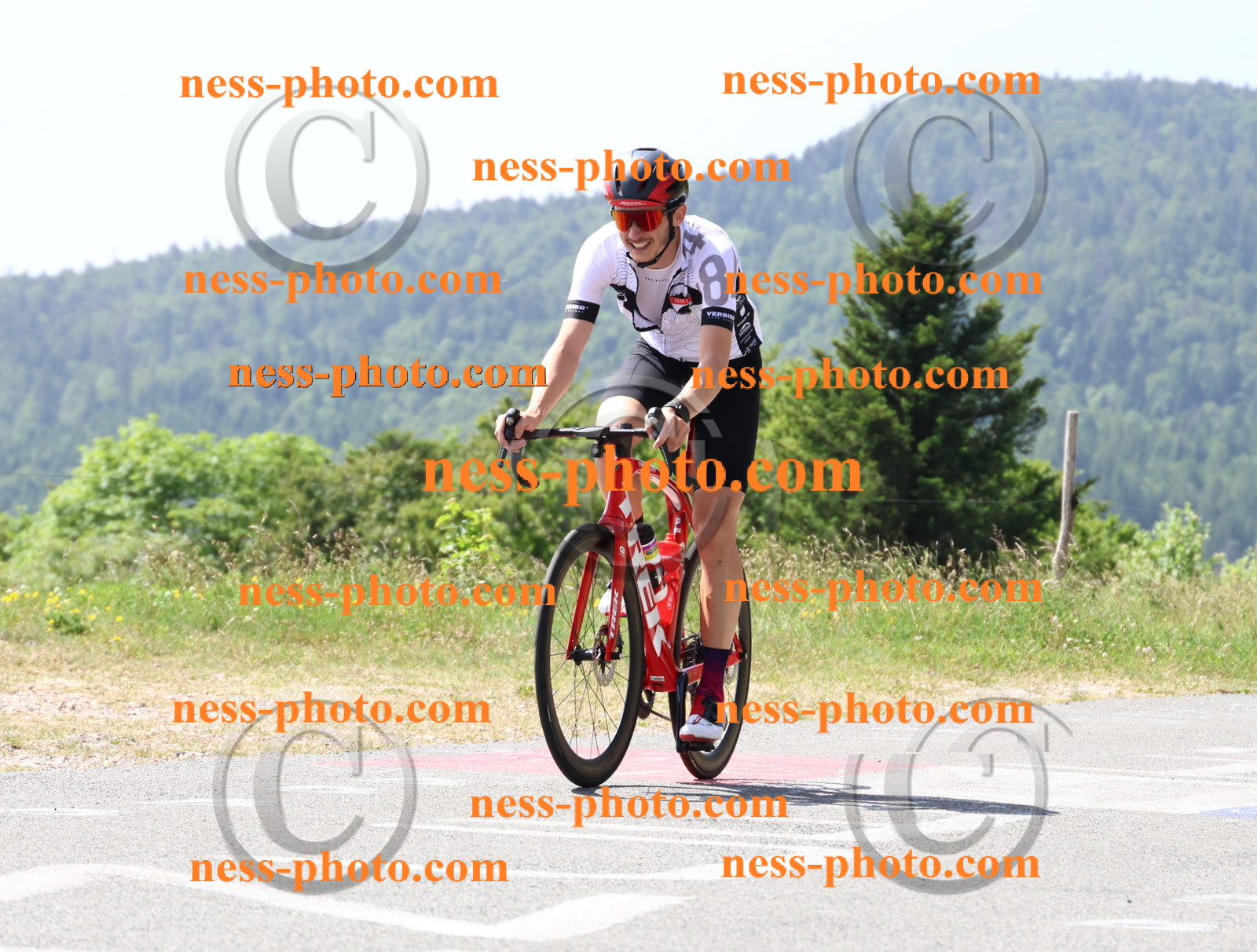 Col du grand Colombier (1414).JPG