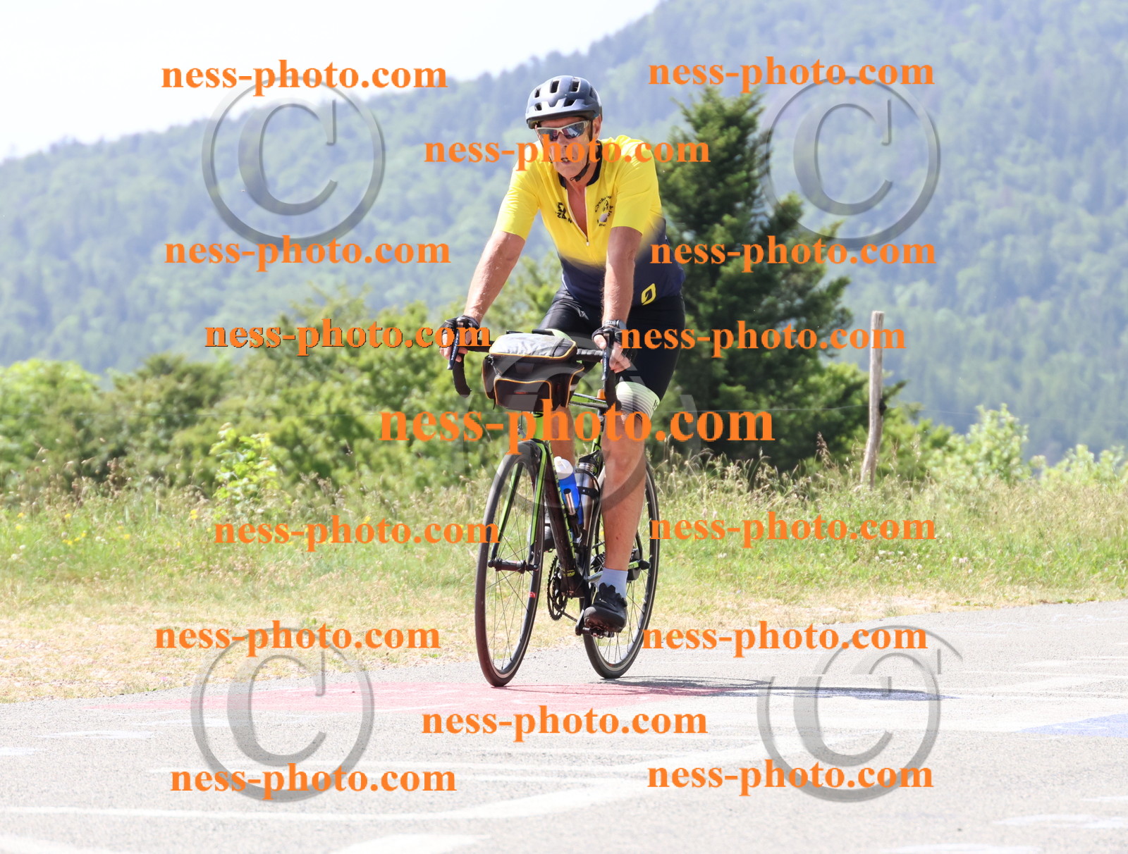 Col du grand Colombier (1583).JPG