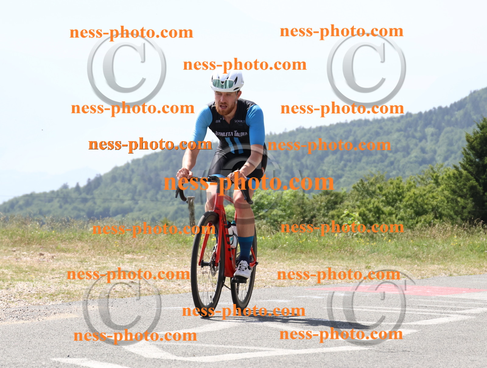 Col du grand Colombier (1565).JPG