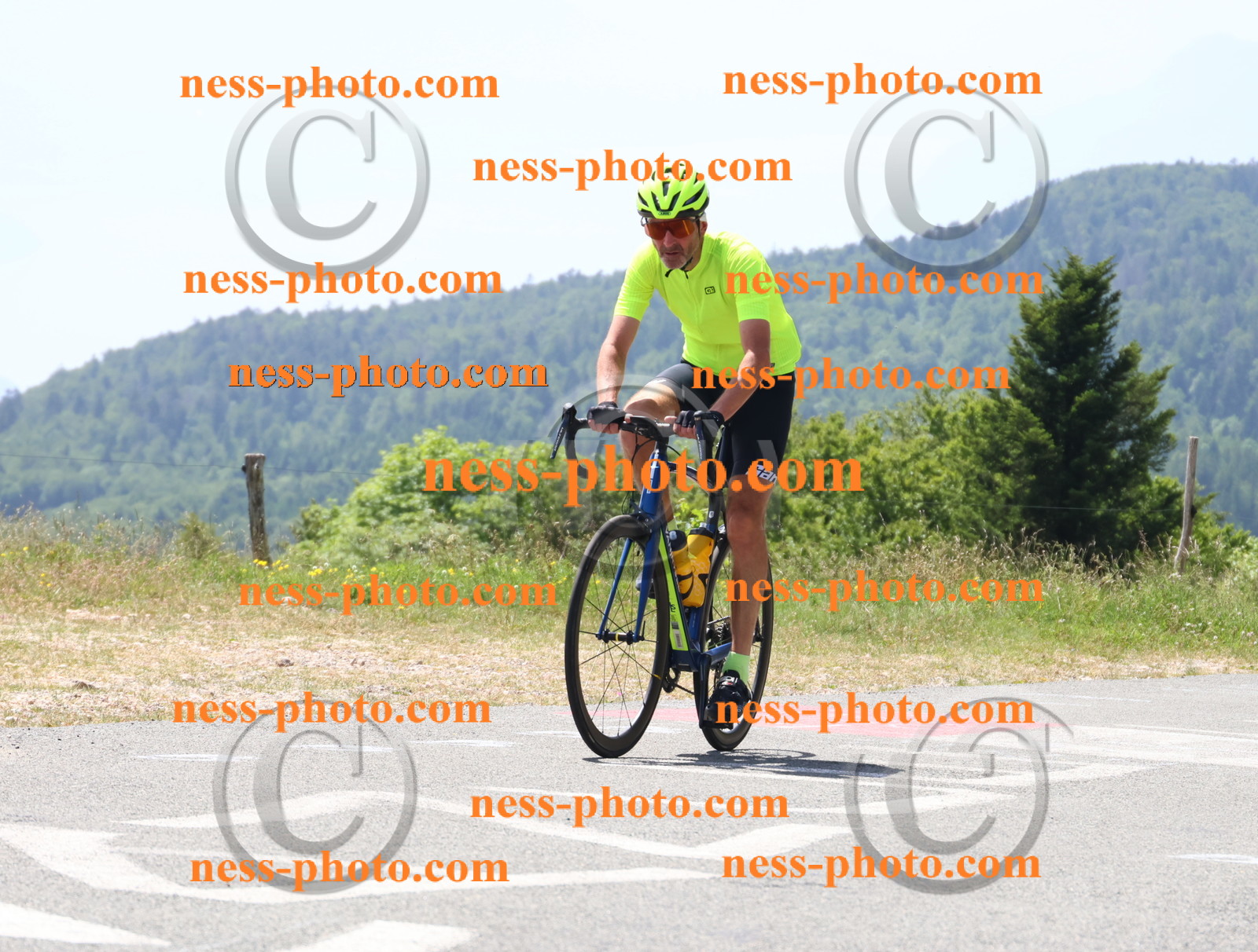 Col du grand Colombier (2400).JPG