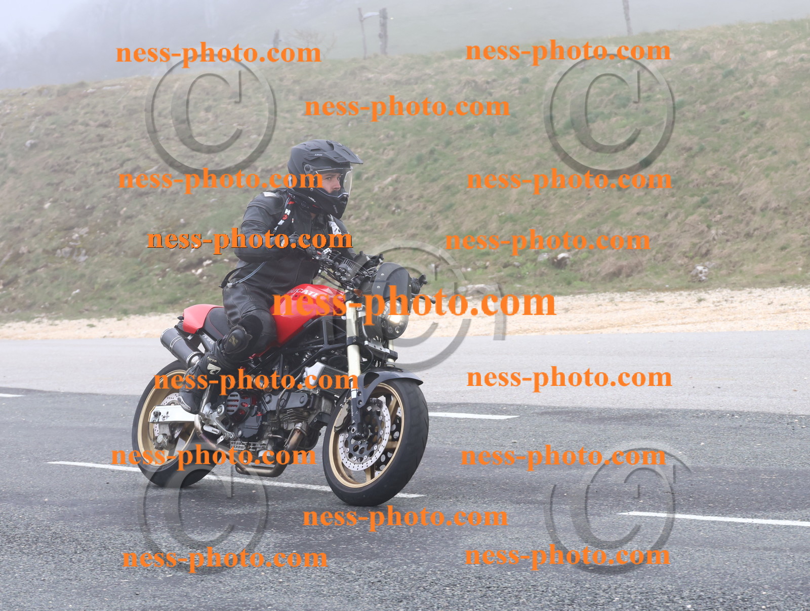 Col du Grand Colombier (28).JPG