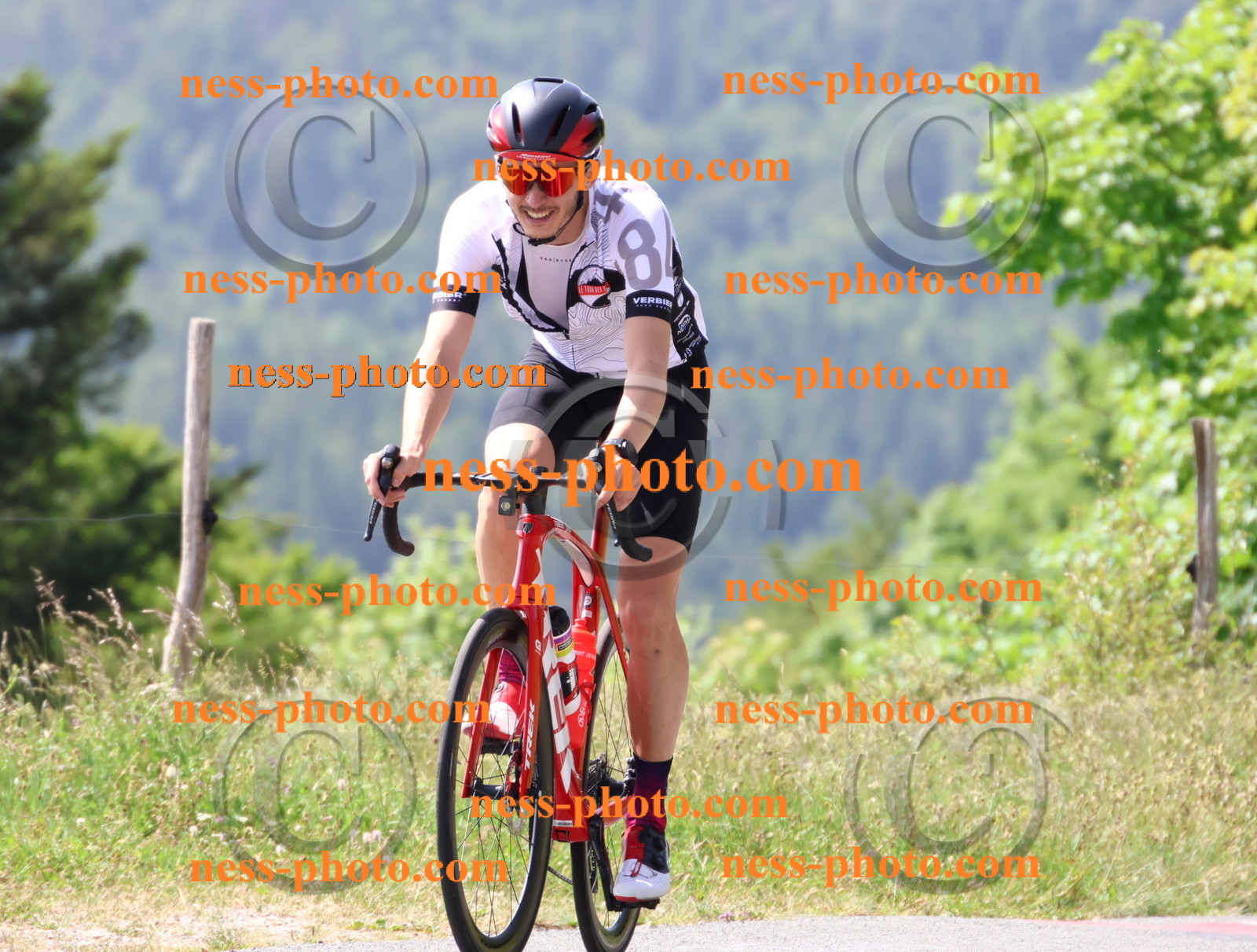 Col du grand Colombier (1412).JPG