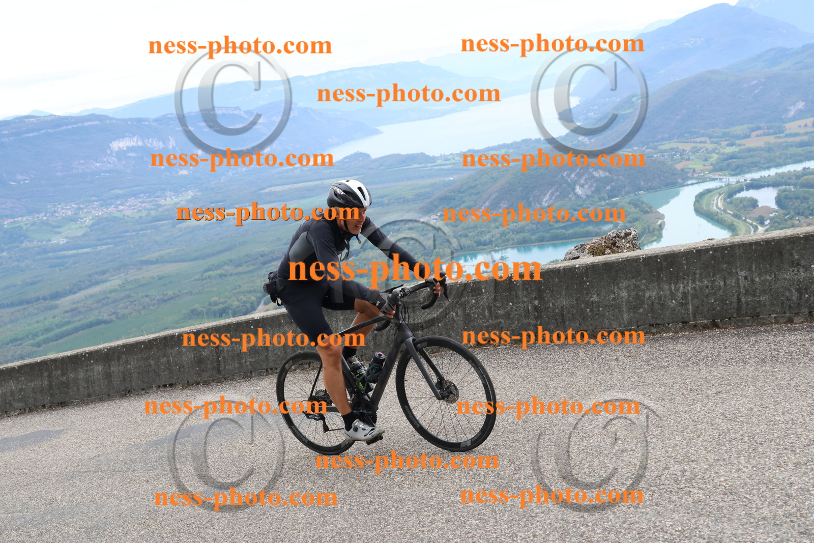 Col du Grand Colombier (1209).JPG