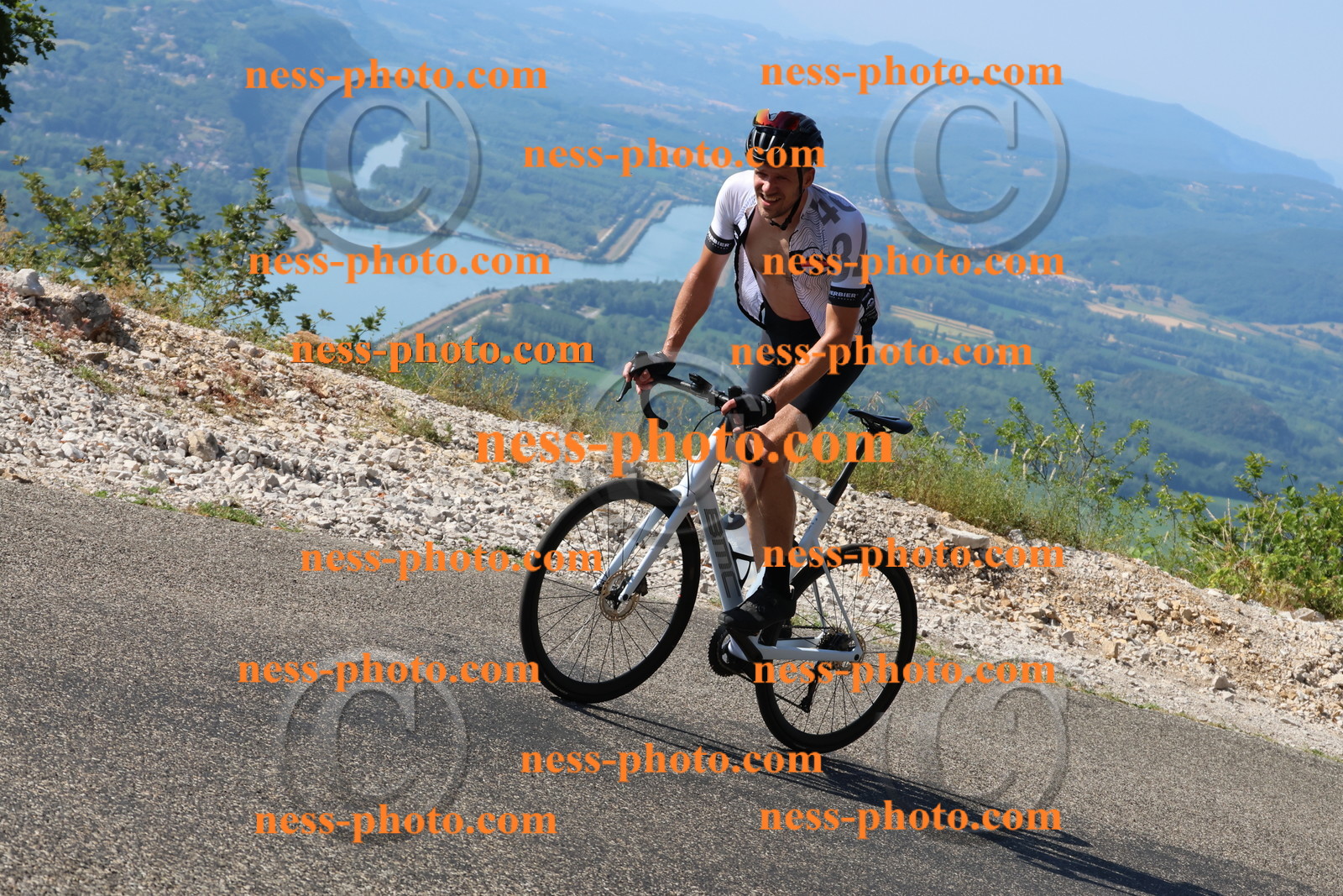 Col du Grand Colombier (239).JPG