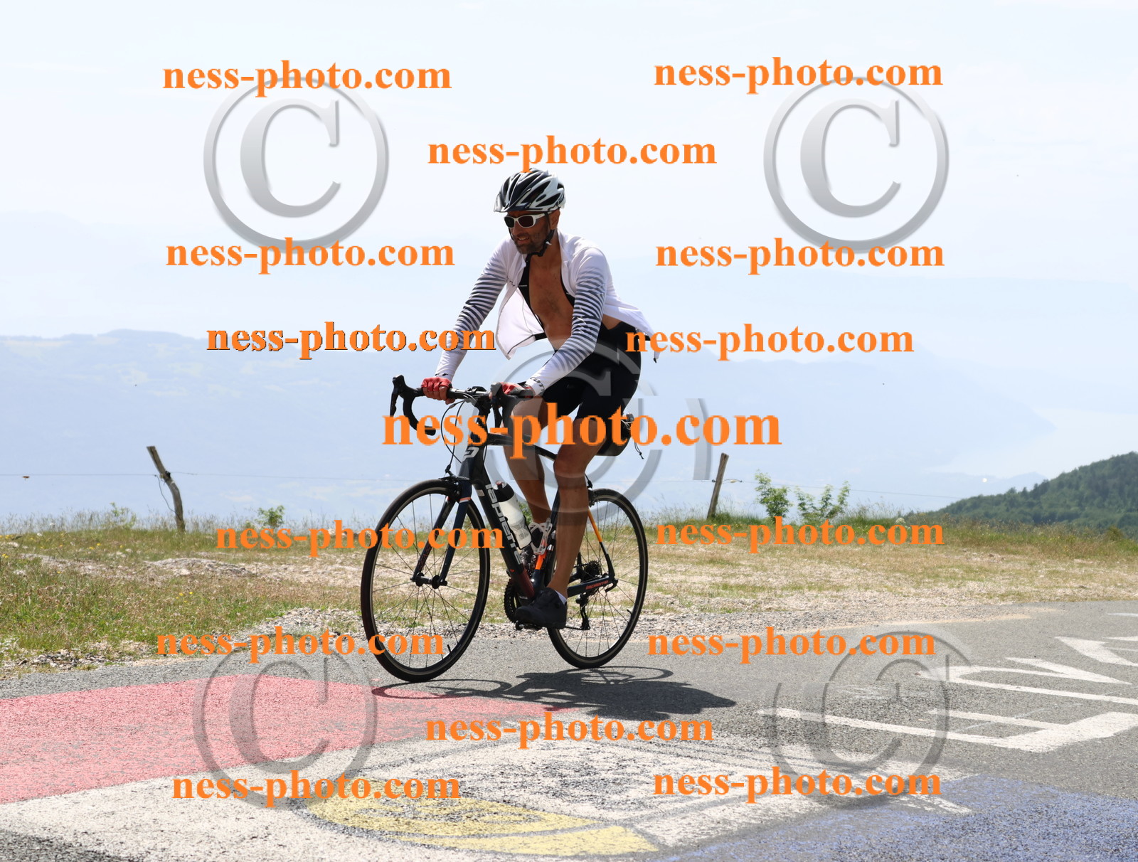 Col du grand Colombier (2016).JPG