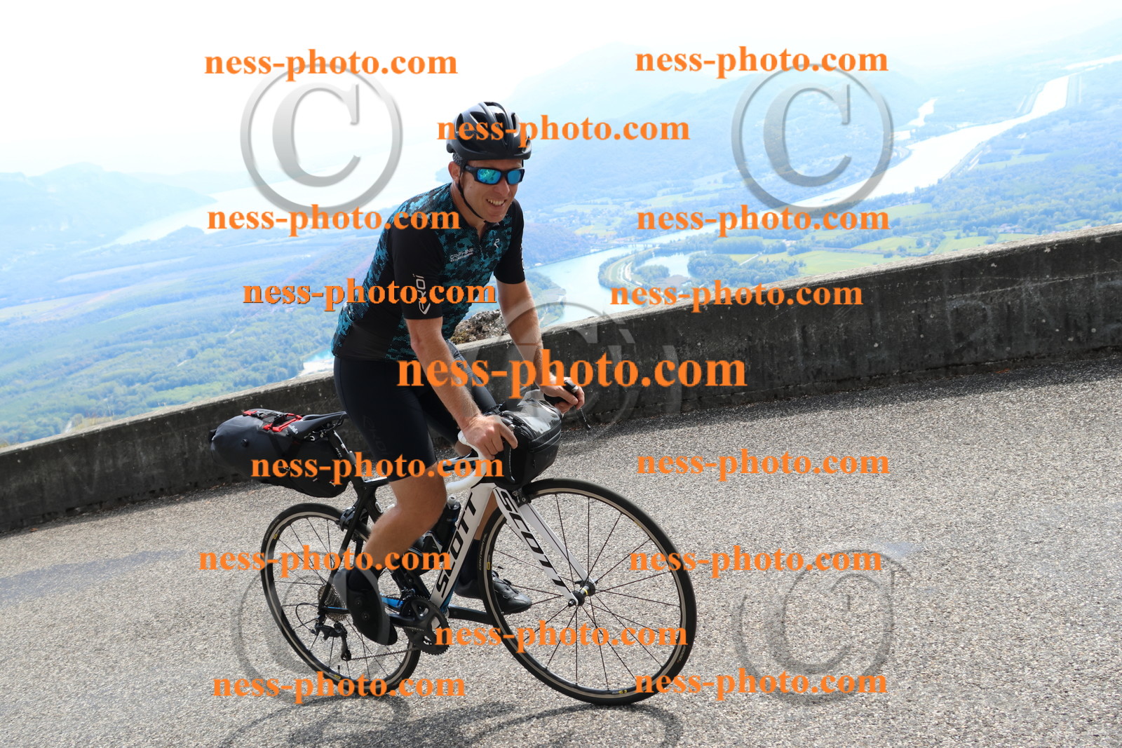 Col du Grand Colombier (681).JPG