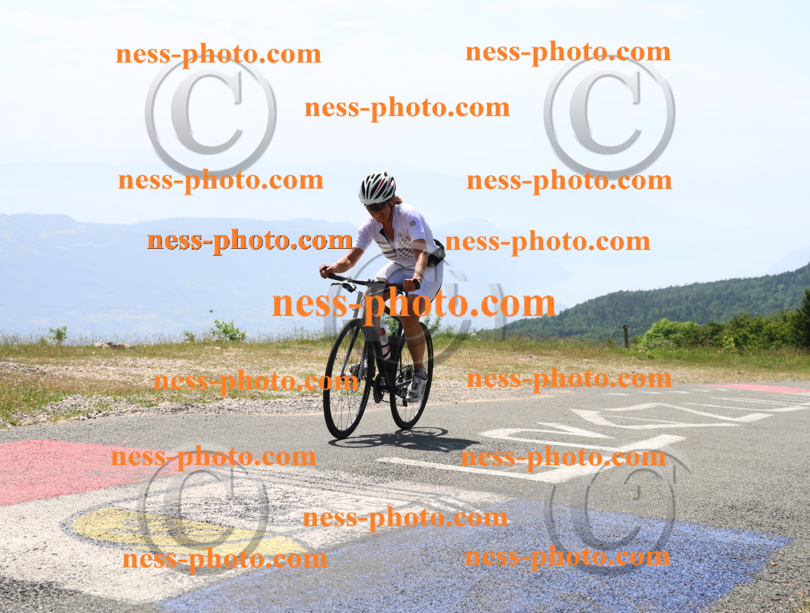 Col du grand Colombier (2250).JPG