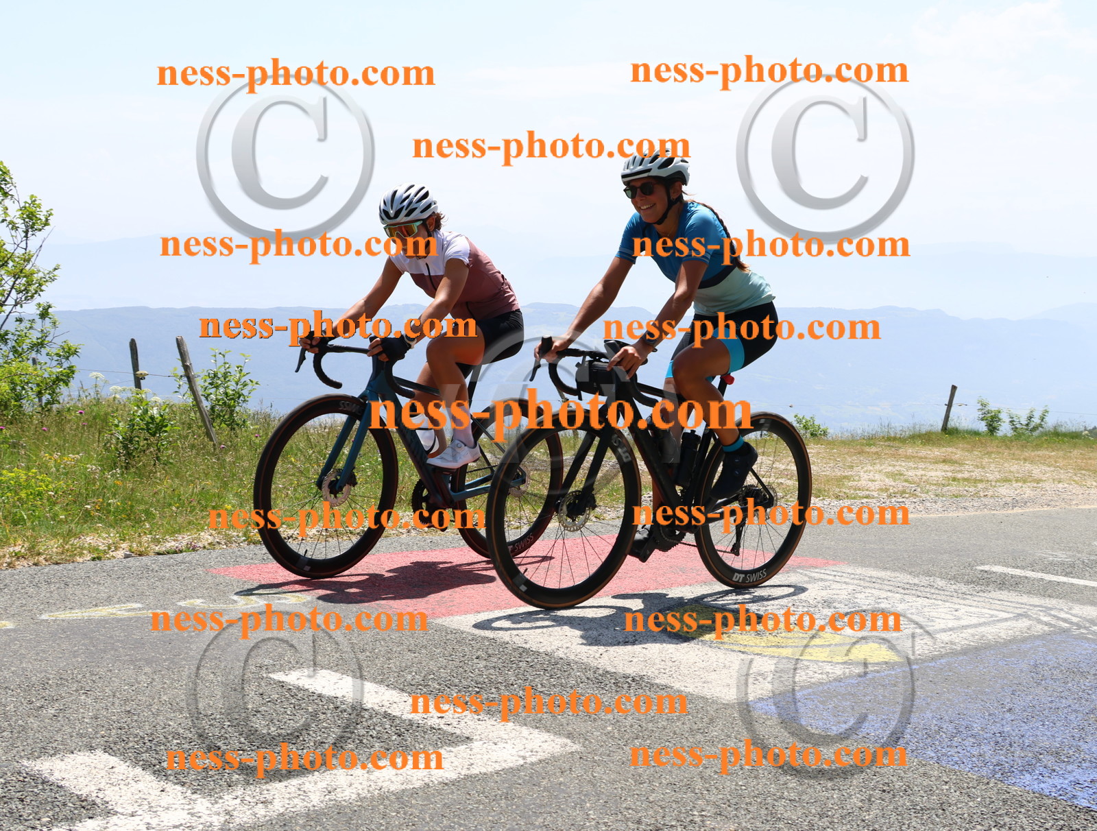 Col du grand Colombier (2700).JPG