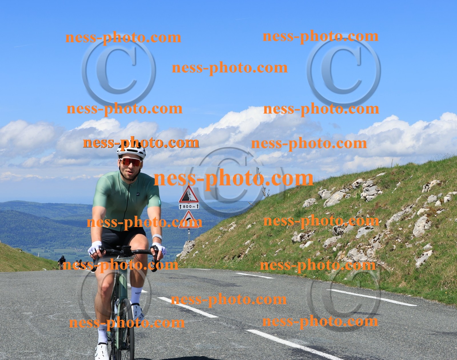 Col du Grand Colombier (1800).JPG