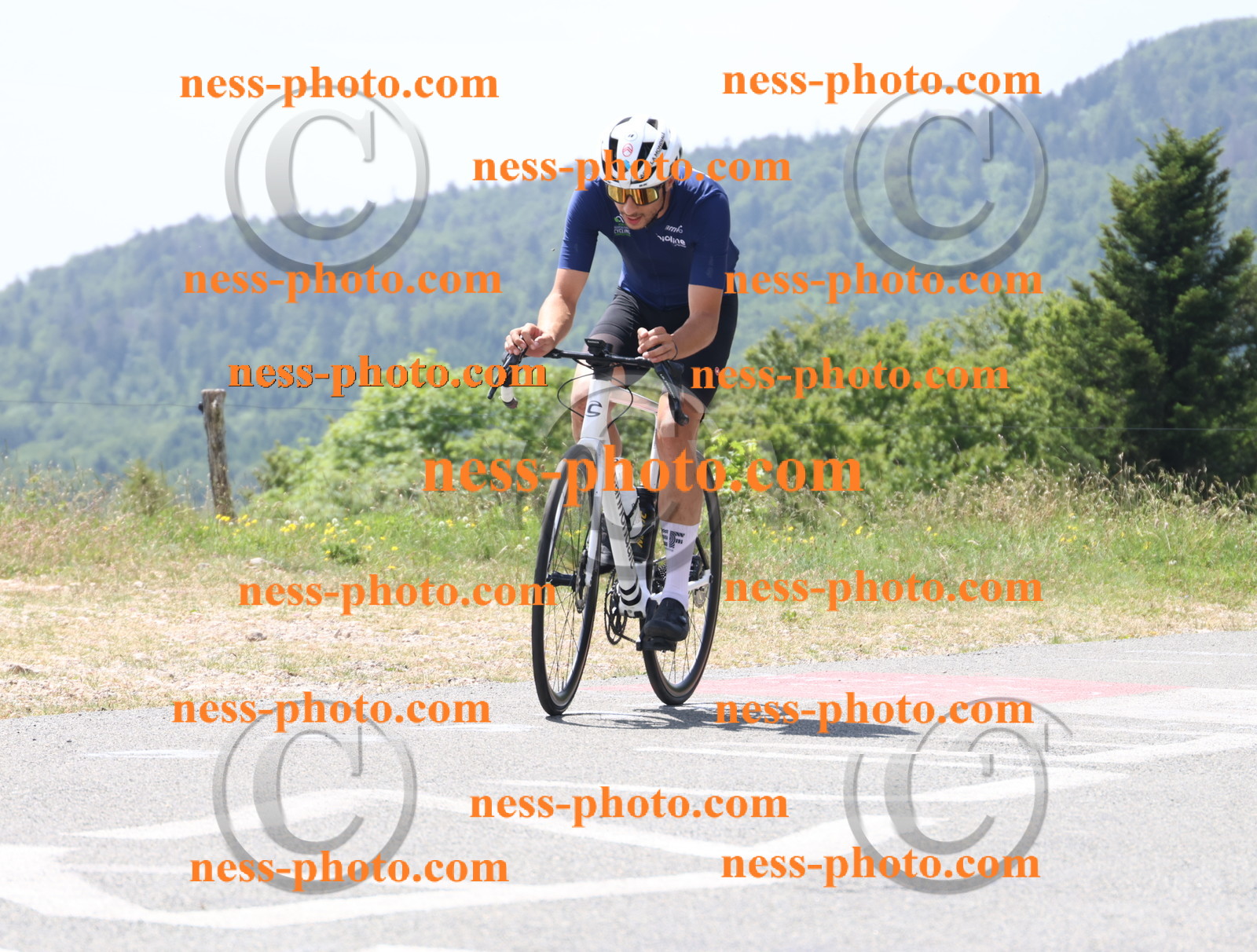 Col du grand Colombier (2102).JPG