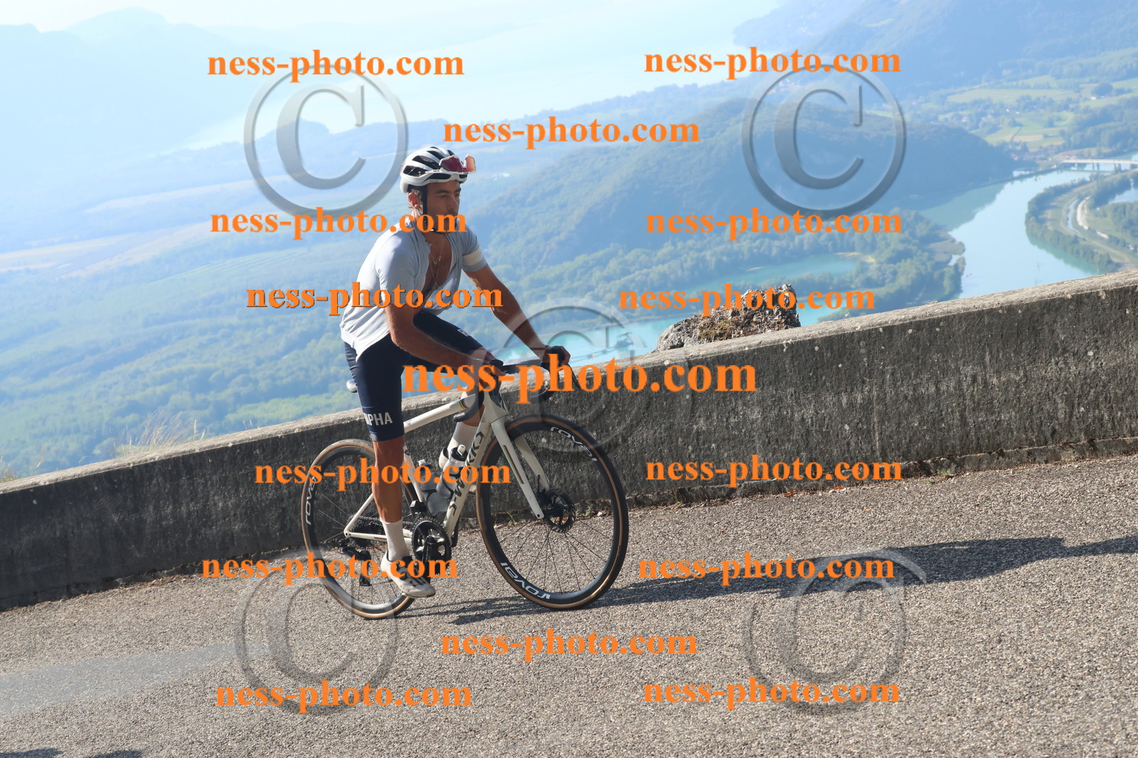 Col du Grand Colombier (1626).JPG