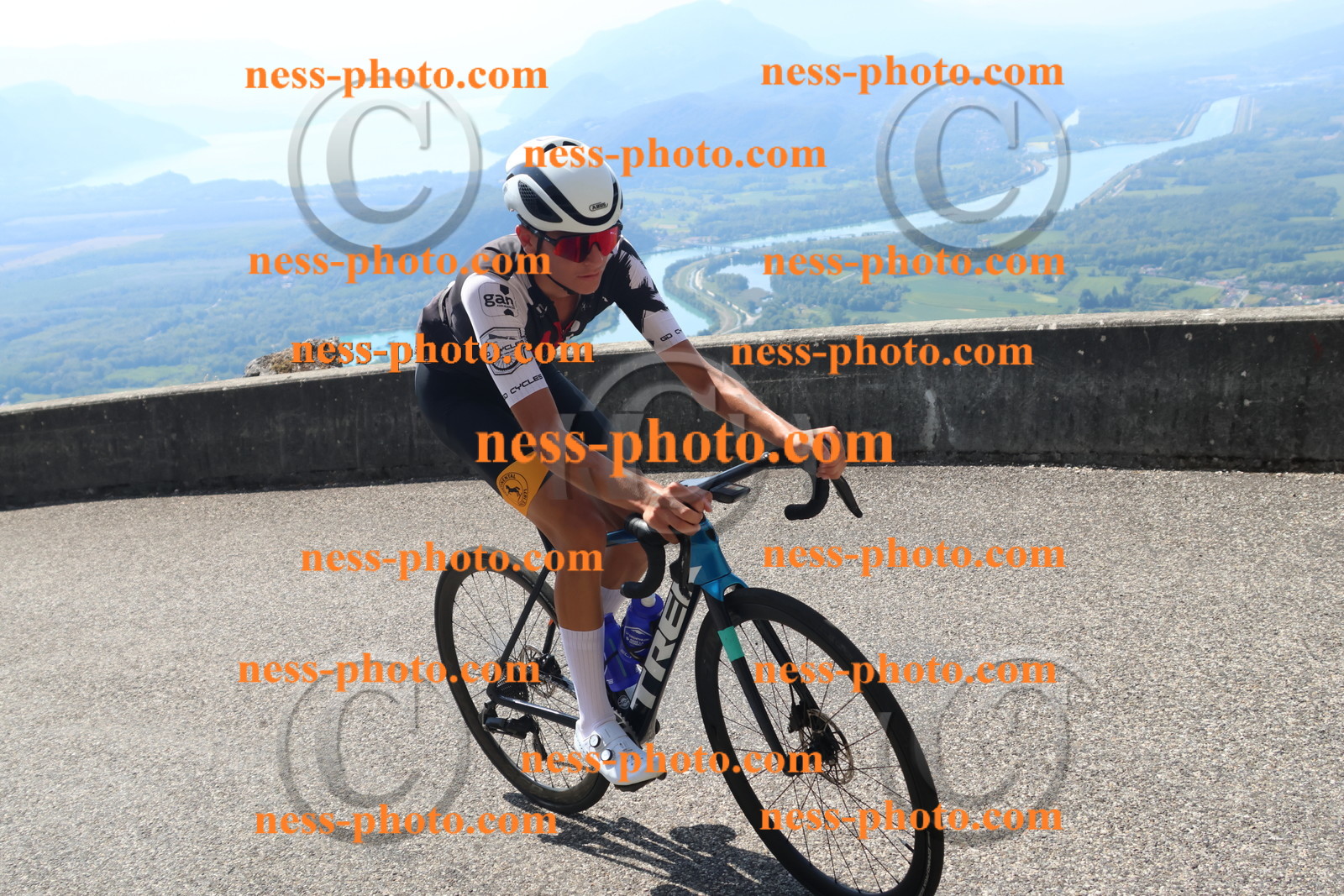 Col du Grand Colombier (3424).JPG