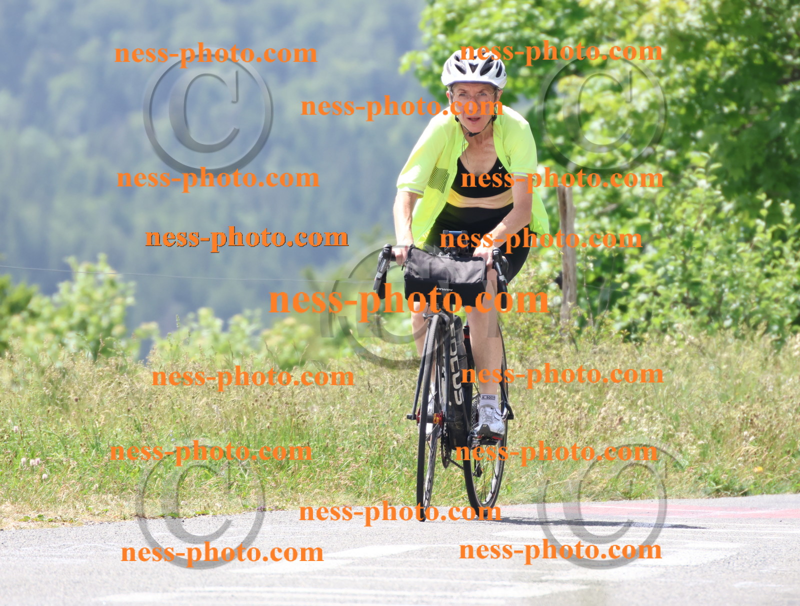 Col du grand Colombier (2084).JPG