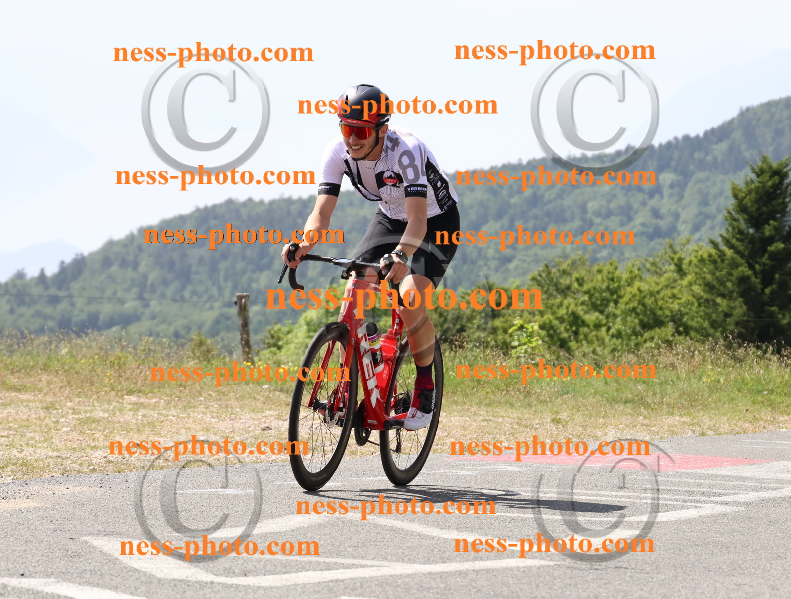 Col du grand Colombier (1415).JPG